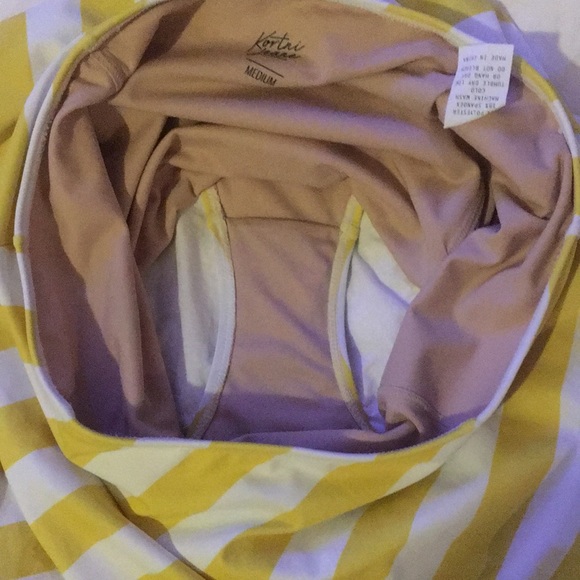 NWOT yellow mustard stripe short skirt M - Picture 2 of 3